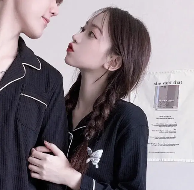 一些超级特别又好看的情侣头像,共190张-最好看的情侣头像动漫一人一半