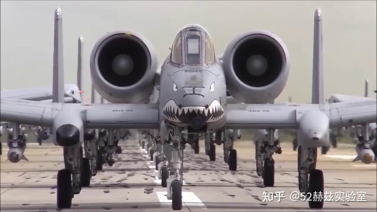 机炮口径只有30毫米的a10疣猪攻击机为什么能打穿坦克的装甲