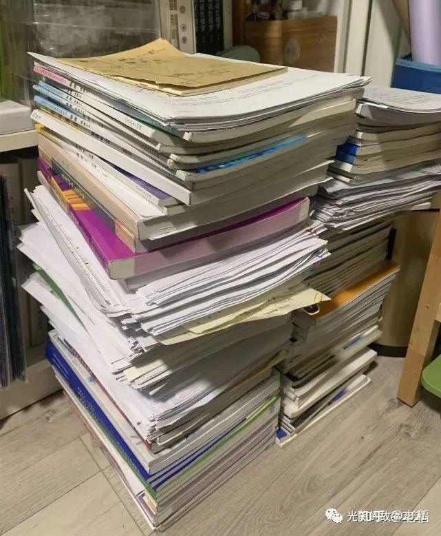 下了一夜雨,早上7点多出门的时候,雨渐渐停了.