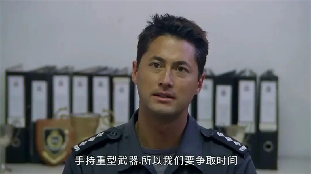 《焚城》大反派王敏德:当“明星机师”上尉,娶顶级名模,羡煞旁人 - 知乎