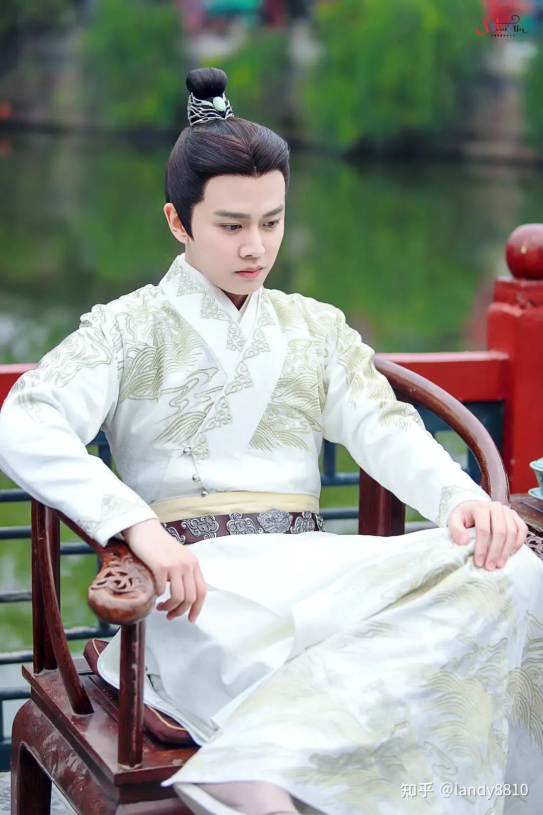 任嘉伦,谭松韵领衔主演,韩栋,叶青,姚奕辰,路宏,习雪,李亭哲,韩承羽