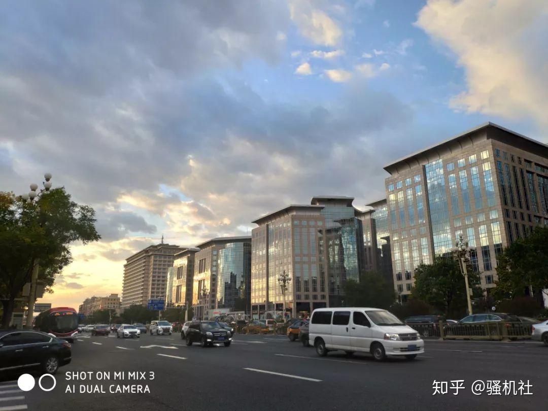 现在买小米8还是买mix3?