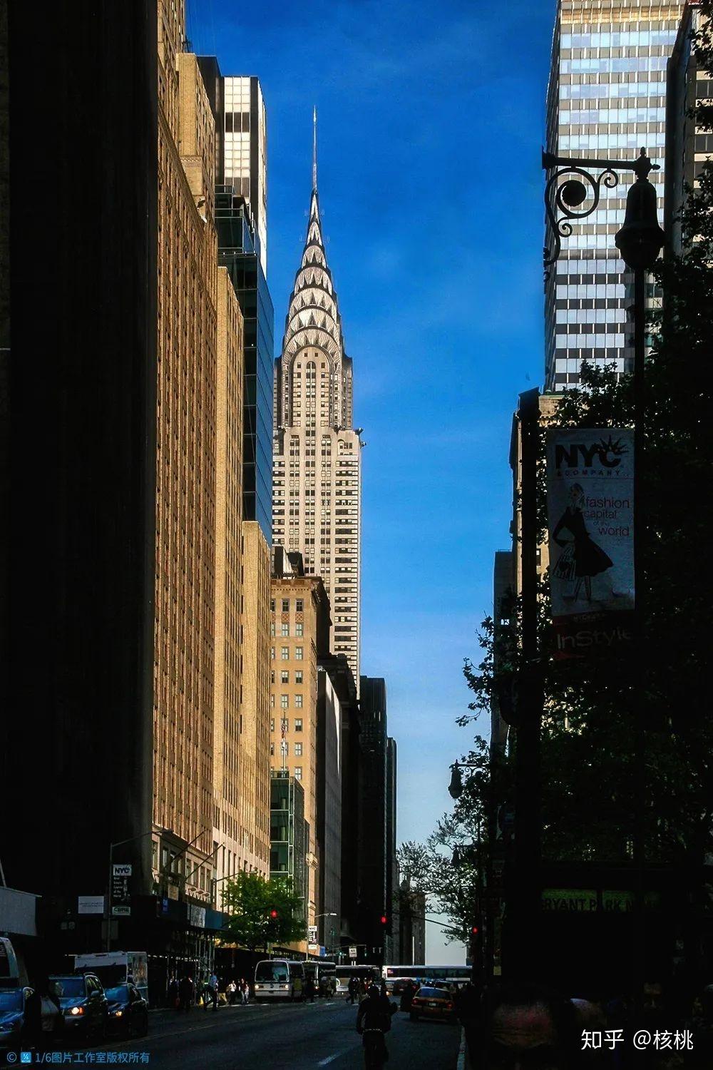 2,中近景:拍地标体量比