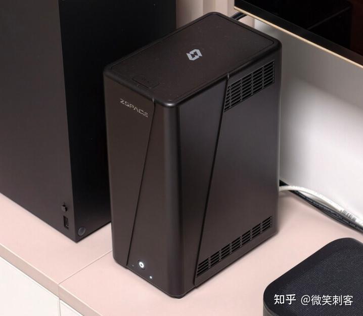 买大容量手机不如拥有一台极空间Z2 Ultra:亲身体验告诉你AI NAS到底有多香!