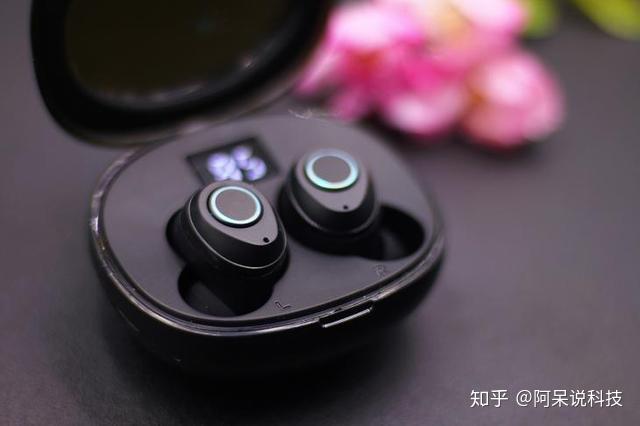 蓝牙耳机怎么才能两个同时连接 v2-6bd3f2feeea9cb13024d2691a0054332_r.jpg