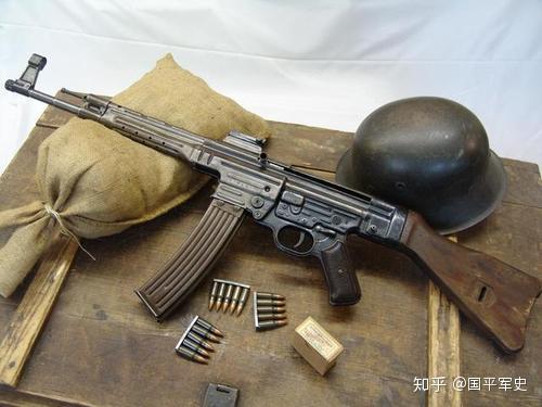 德軍裝備的stg44的作戰性能,蓋過了風頭旺盛的蘇軍波波沙-41衝鋒槍