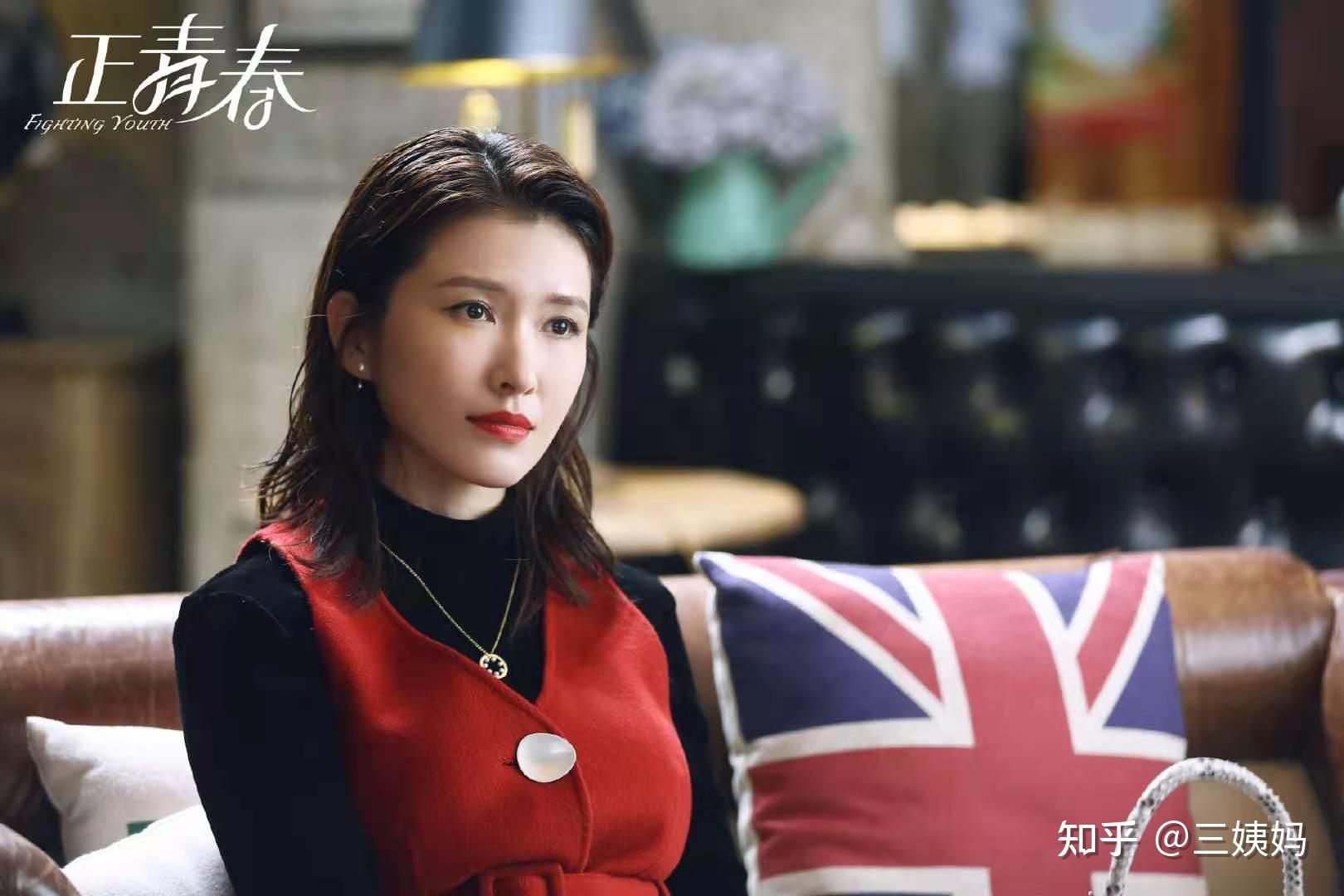 而且家里突然破产,急需钱保住房子,同时l&d的赛琳娜能预支三年收入