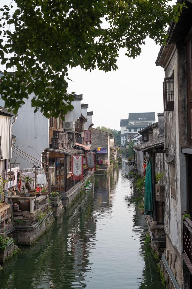 柯桥古镇这个纯白色的新古镇绍兴周末打卡一定要来看看