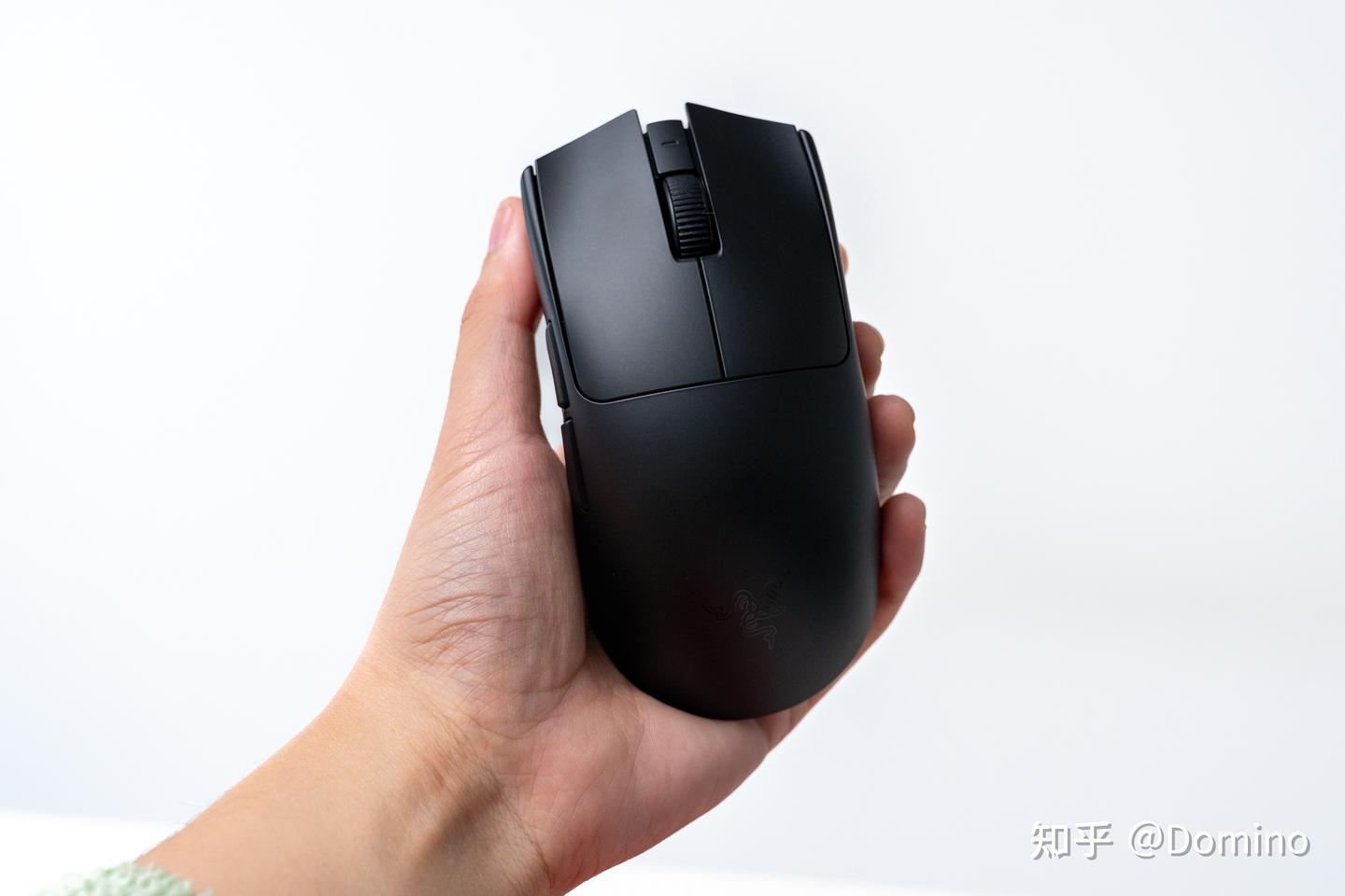 一只纯粹的电竞利器——雷蛇毒蝰V4 PRO无线游戏鼠标上手分享