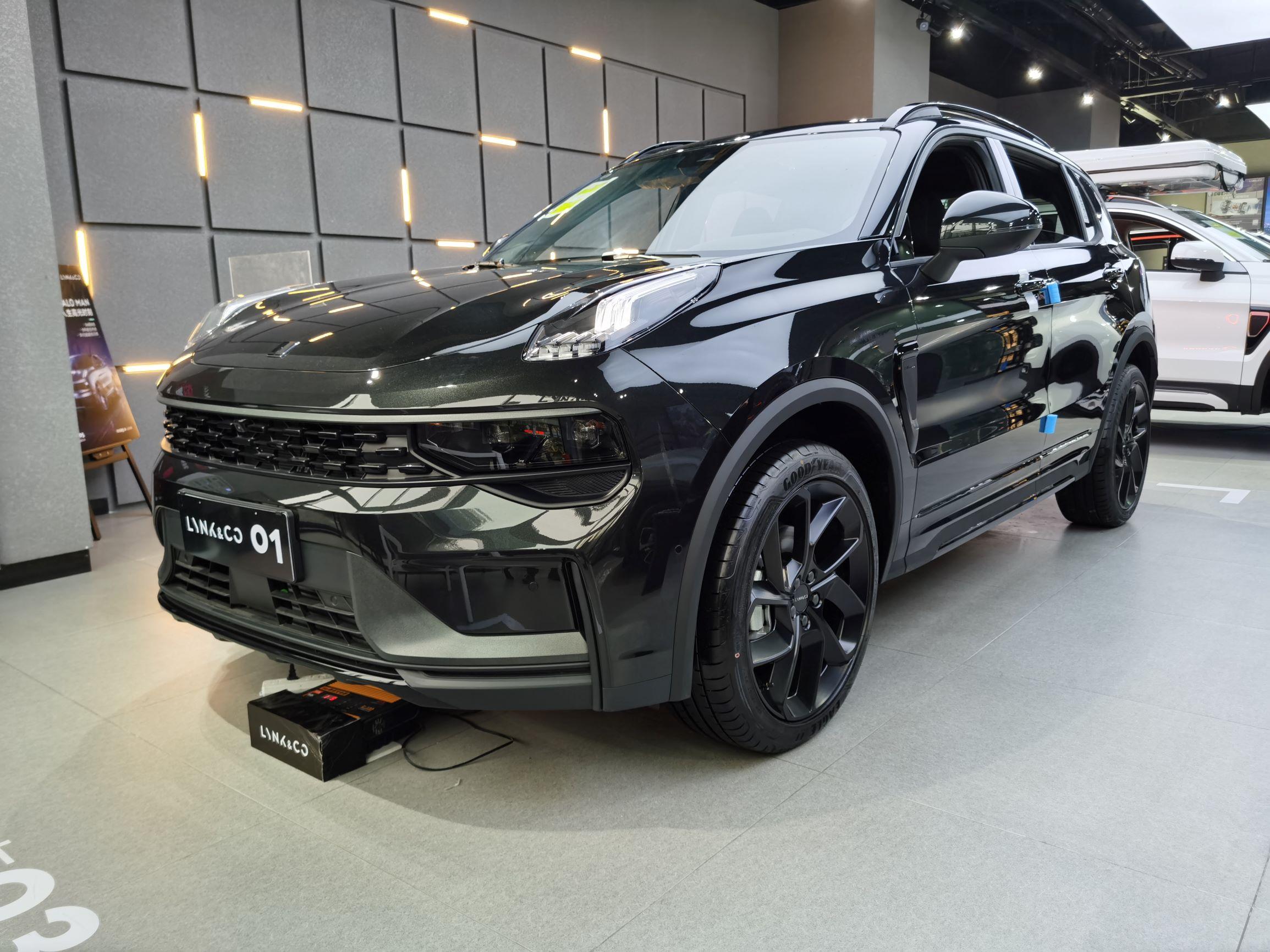 冷酷到底体验新款领克01暗夜版