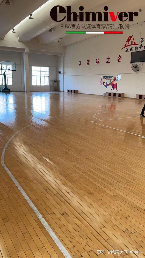 篮球球场木地板_nba球场地板是什么材料_球场运动悬浮地板
