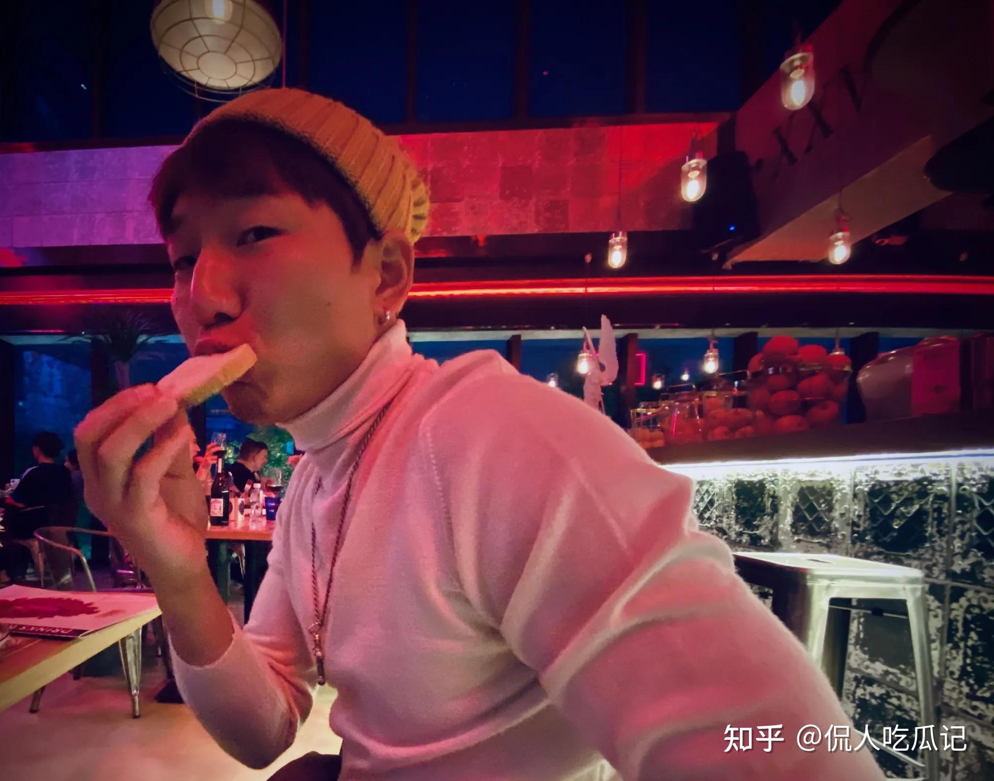 演员阿如那:30岁靠神演技因《狂飙》出圈,可惜长相太丑被群嘲