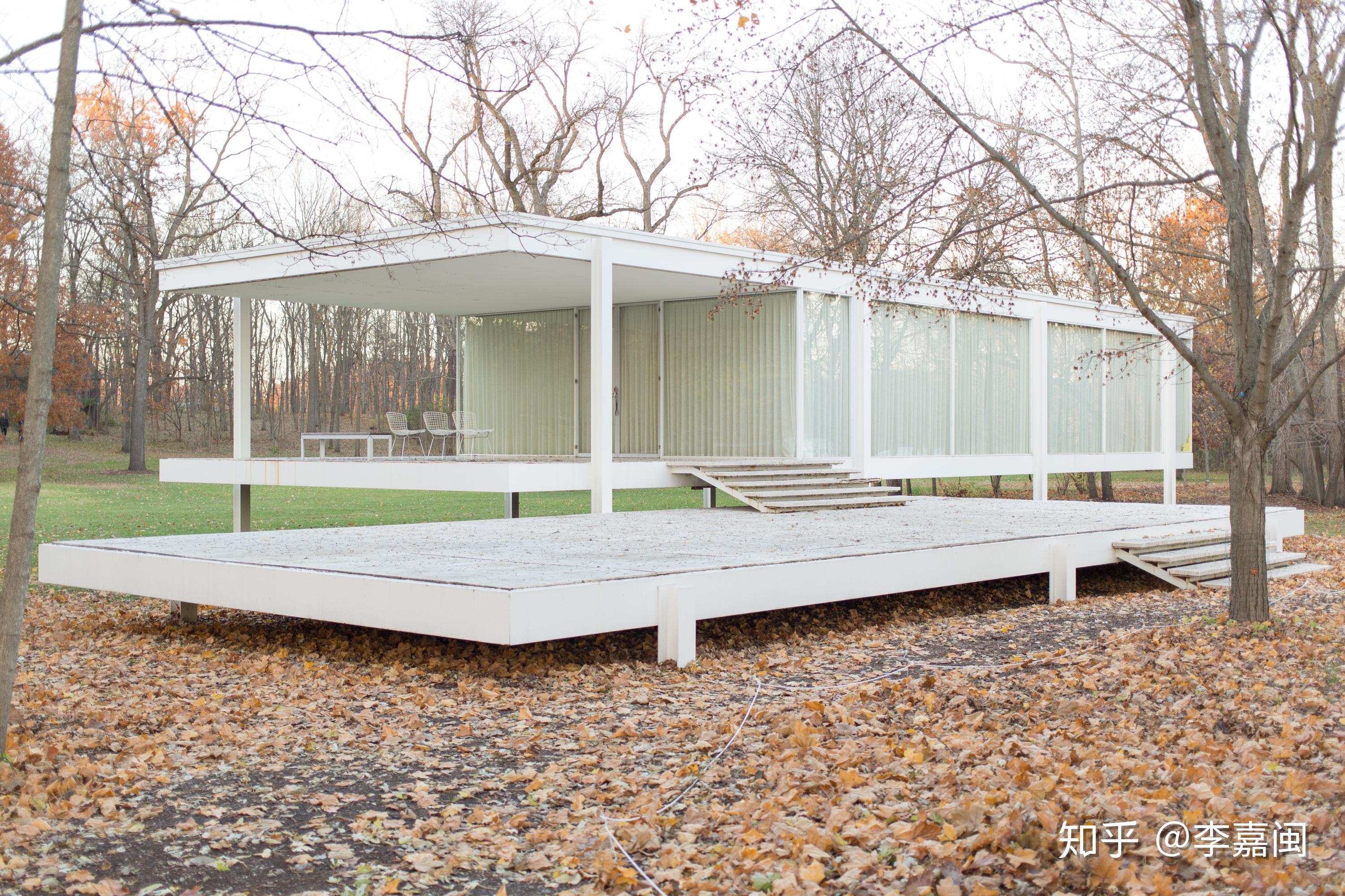 范斯沃斯宅(farnsworth house)通过这些图片的外观和内部布置看来,很