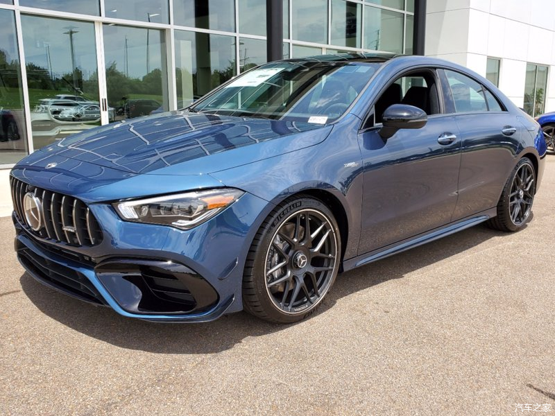 新款奔驰cla级amg造型确实很运动