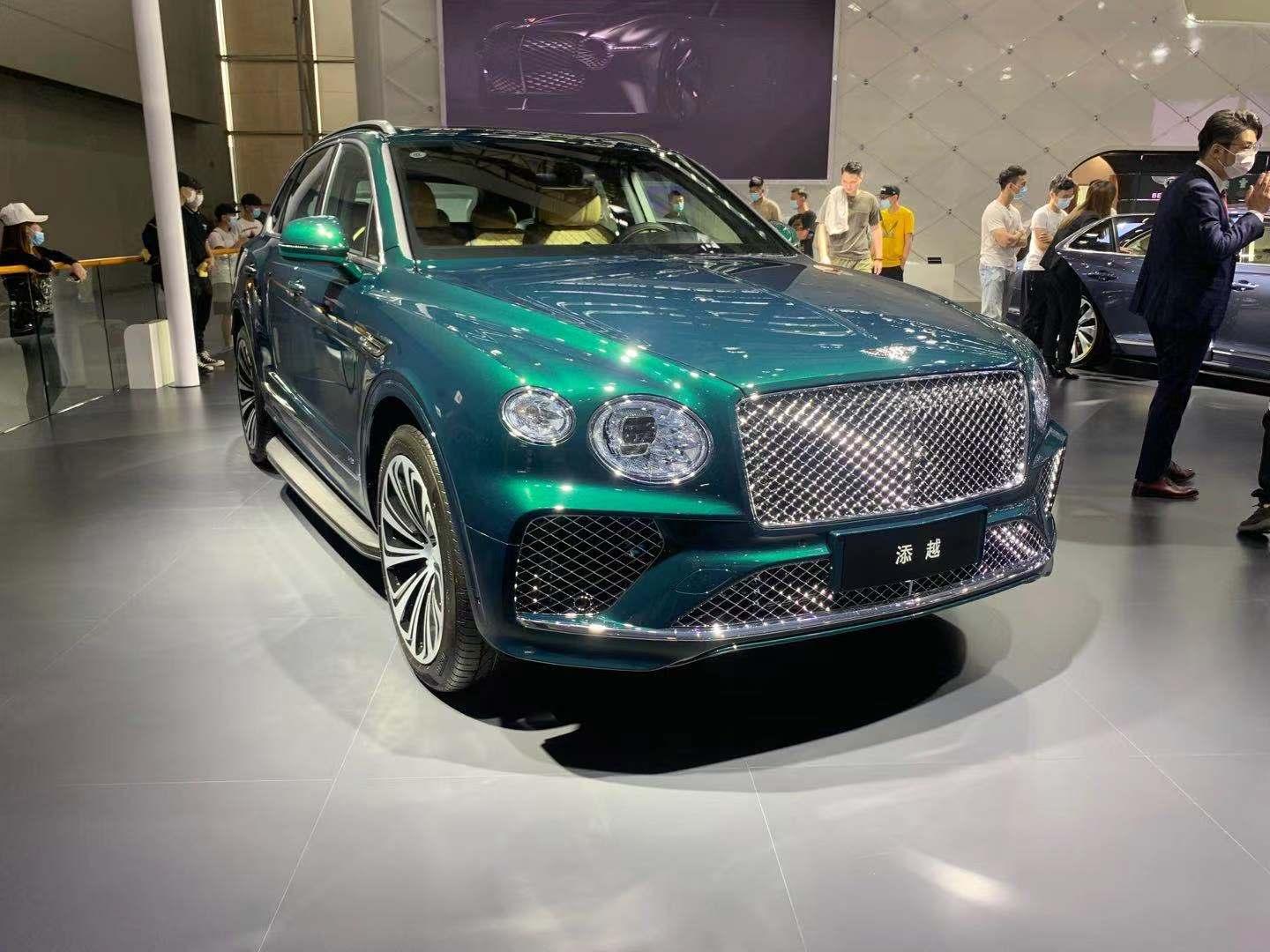 2020广州车展宾利添越气势强大很有奢华气场