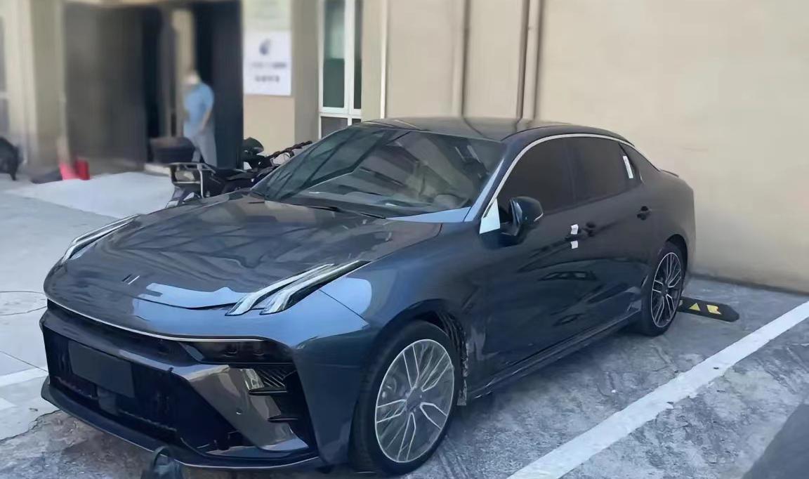 前脸凶悍激进混动版加持新款领克03实车谍照曝光