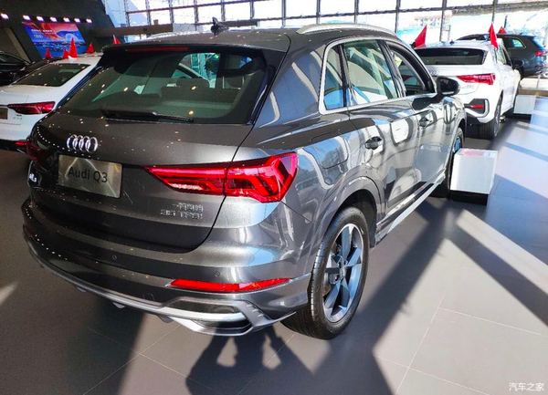 到店实拍2021款奥迪q3外观运动十足轴距2680mm配14t20t