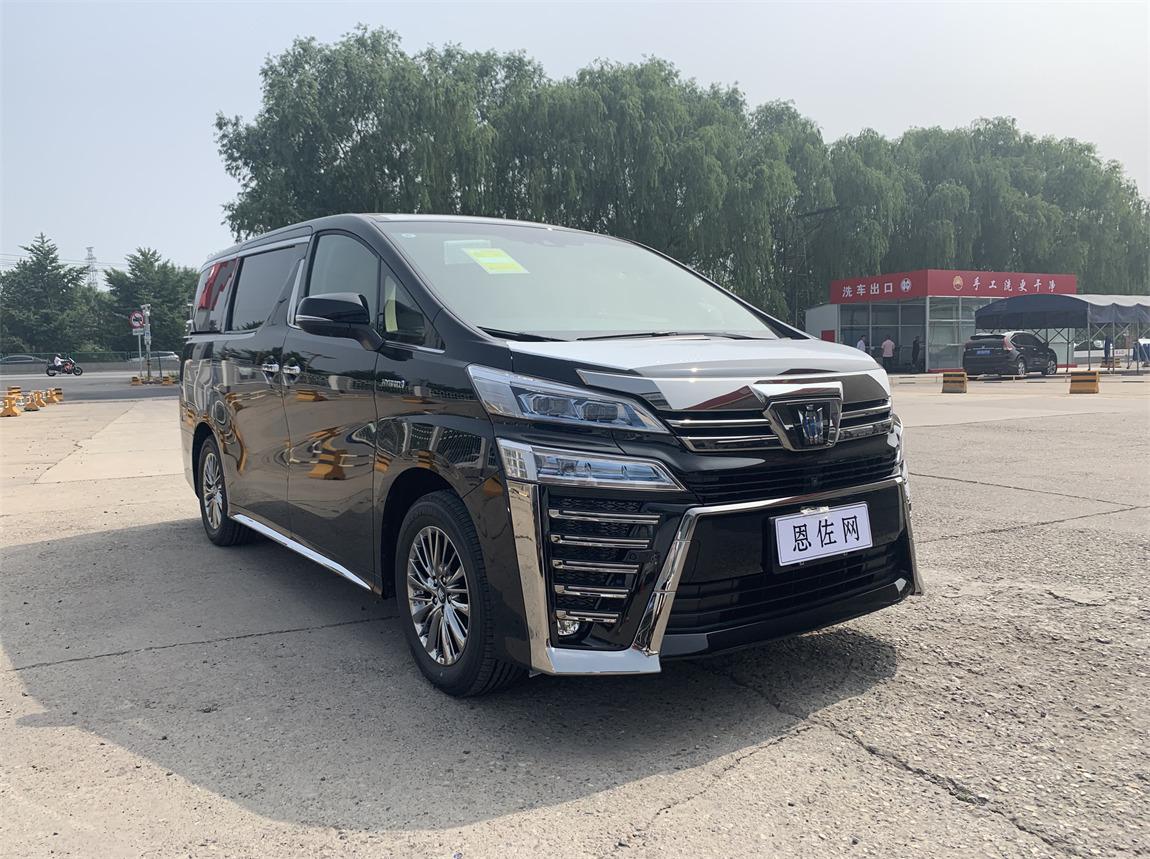 这是商务出行的排面 丰田皇冠 威尔法 至臻版交付北京客户啦