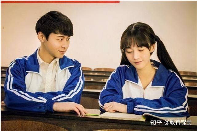 遇到学霸同桌会怎样过来人的答案道出重要他人的意义