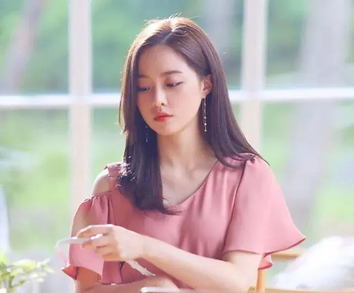 在channel a"heartsignal"中获得男嘉宾好感的裴允京.