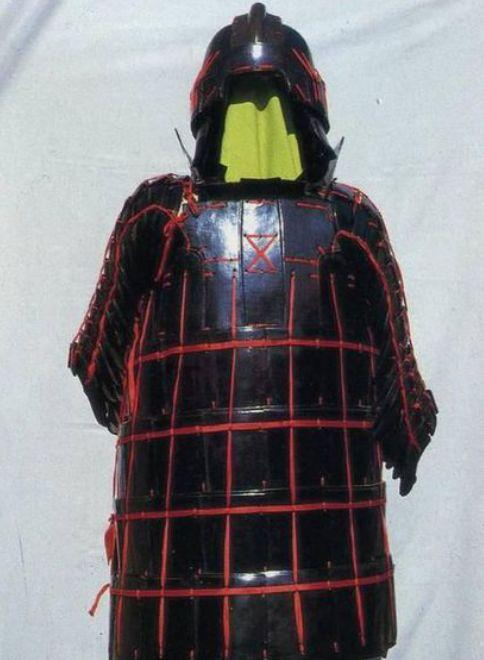 现在的盔甲爱好者大都喜欢西甲和日甲中国古代的盔甲都很挫吗