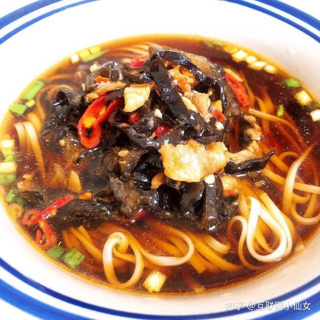 这份木耳肉丝面您尝到湖南味道了吗试试吧