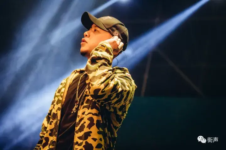 顽童mj116 小春当然,让人头皮发麻的不止新歌,经典旧作所能刮起的热浪