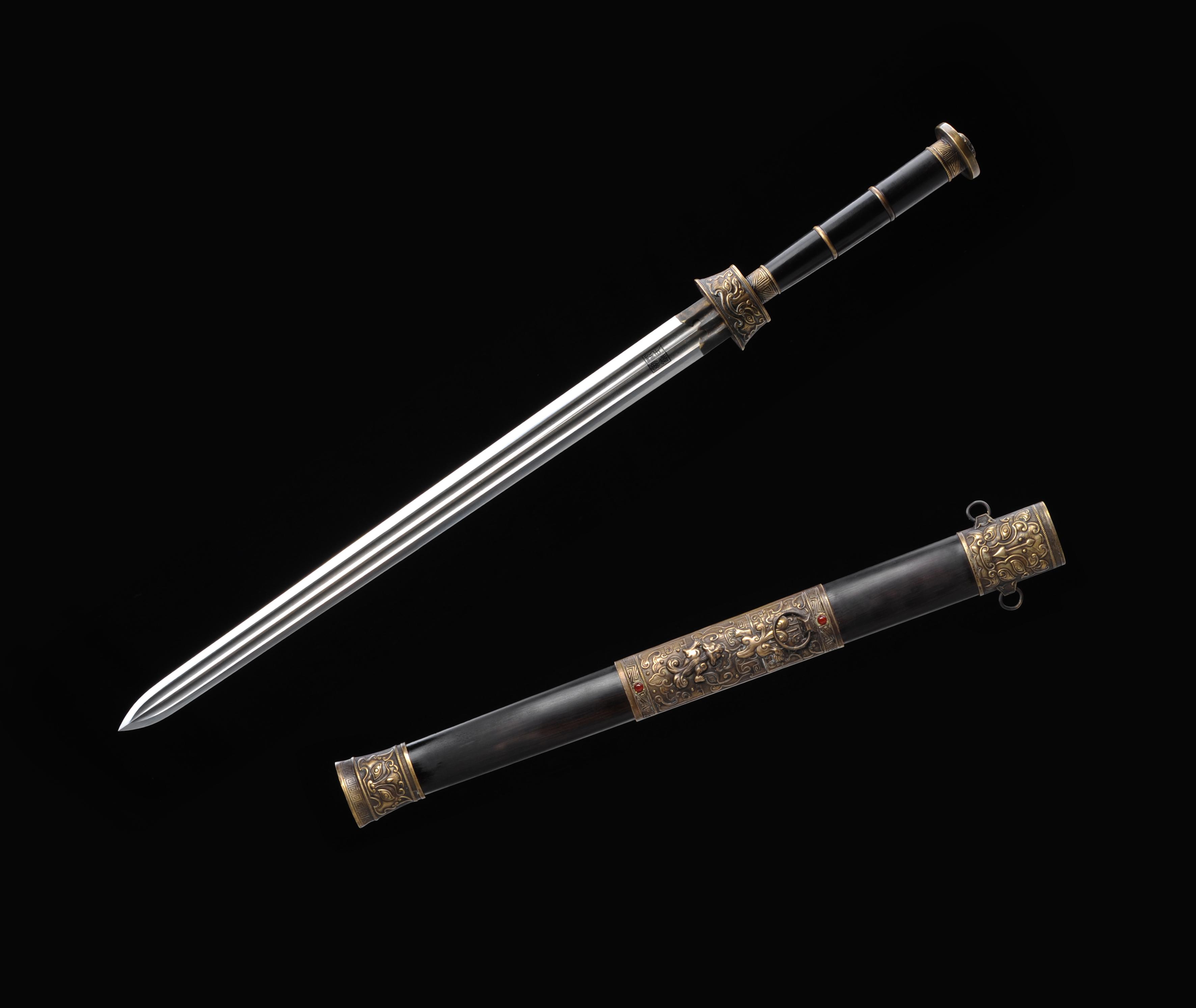 越剑全长:80cm刃长:60cm柄长:20cm刃宽:3.9cm刃厚:1.