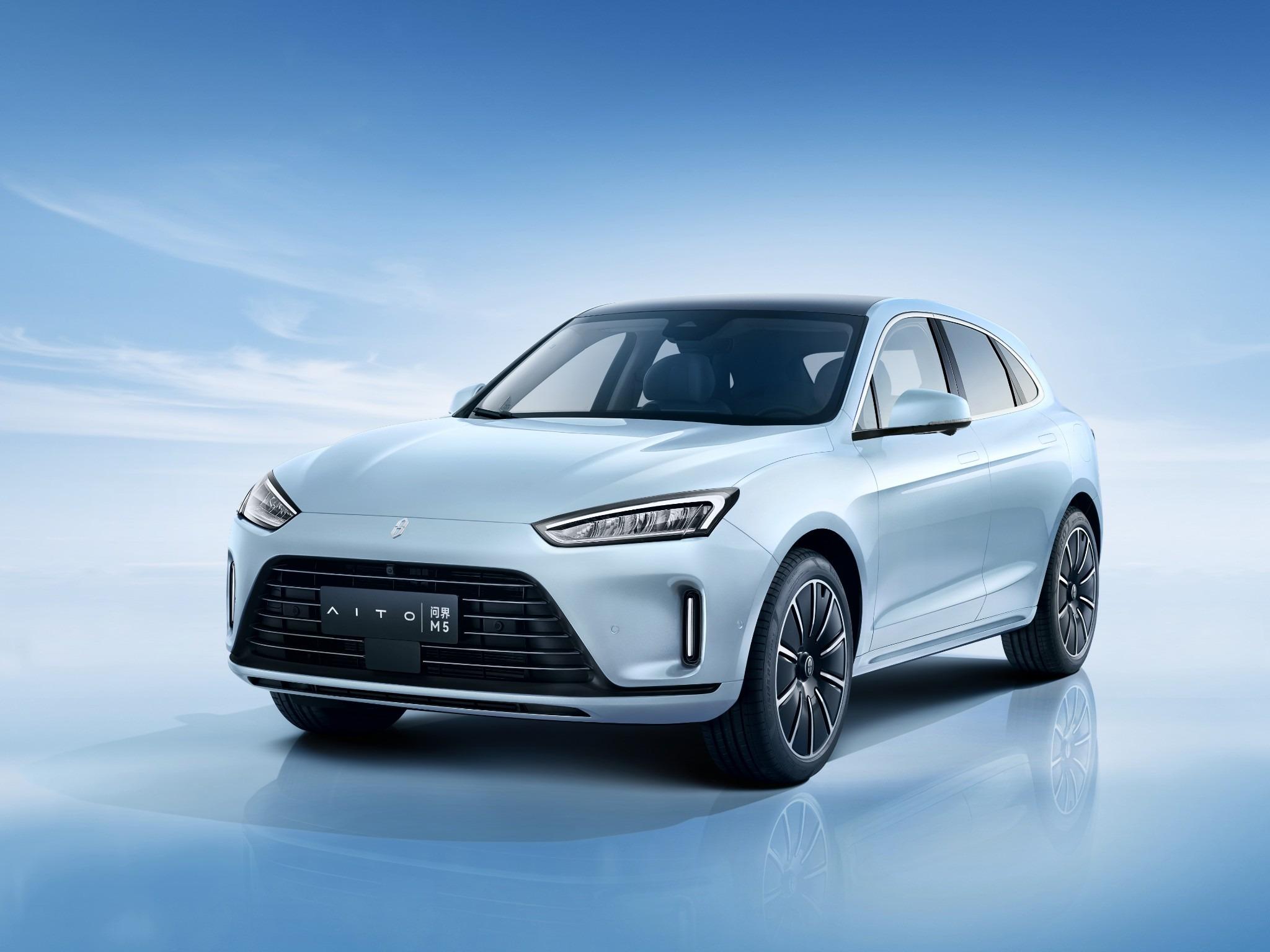 比亚迪明面抢量华为暗地攻心