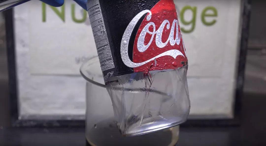 可乐瓶是什么料 v2-6e7a2326cfaa4b51b654e7d81b6e429f_1440w.jpg?source=172ae18b