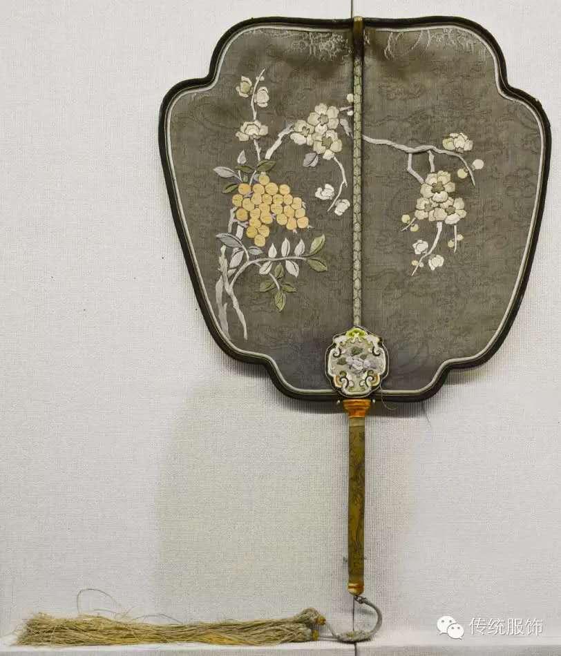 清风徐来清代宫廷成扇展团扇篇