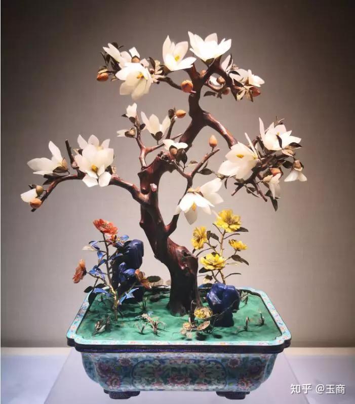 清宫巧夺天工的珠宝玉石翡翠玛瑙盆景_国风网 1662❣️ 中国美術 花台