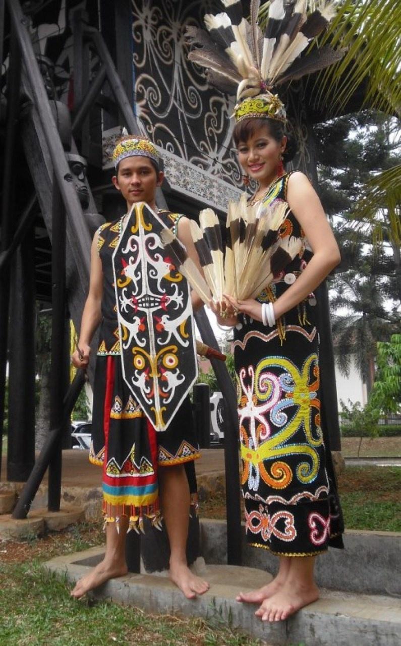 印尼传统服饰图片图片