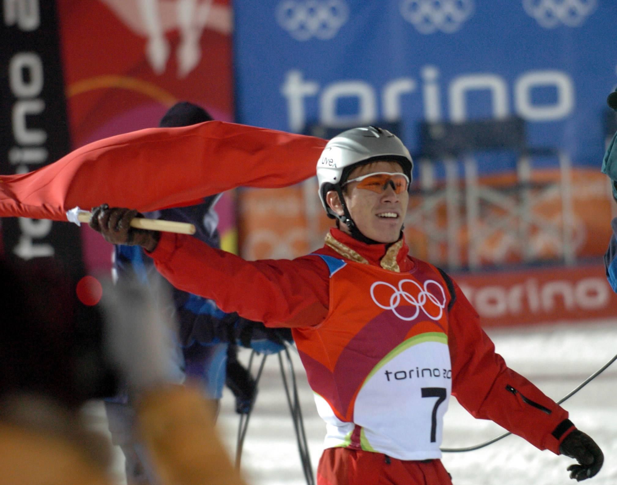 冬奥金牌运动员图片
