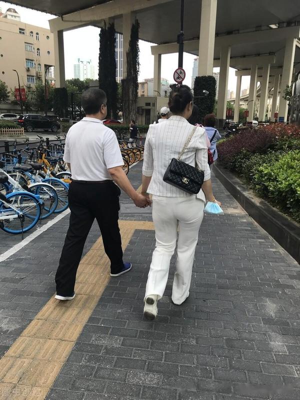 28岁离异后和70岁的大爷相爱了 - 知乎