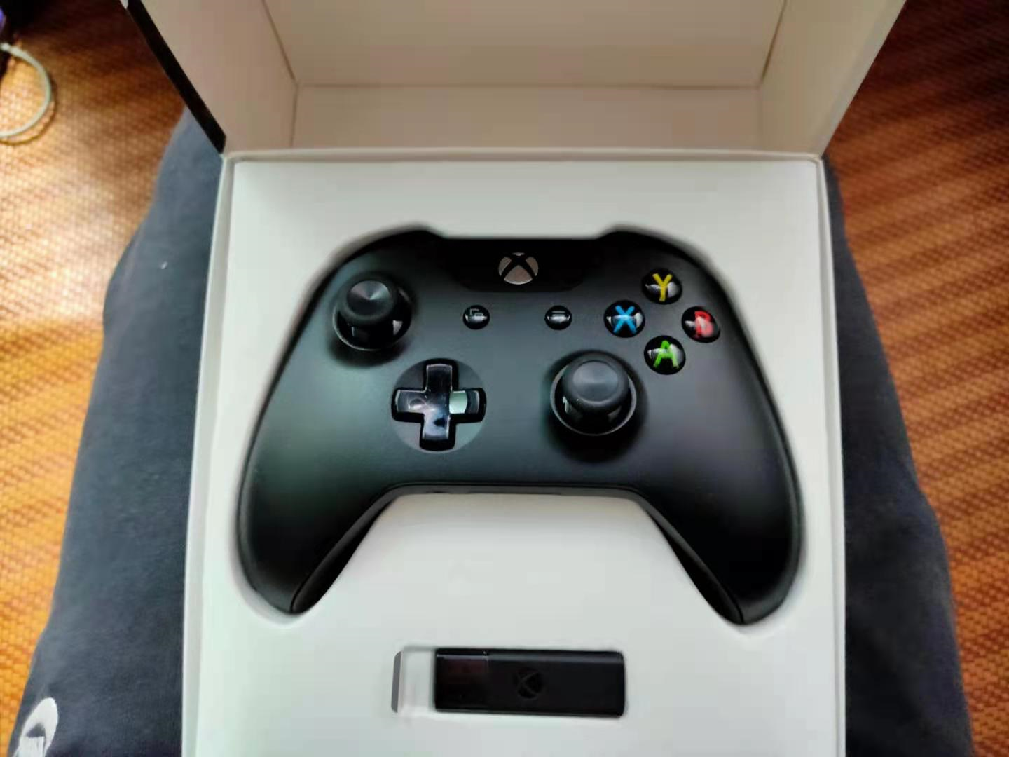 微软xboxones游戏手柄开箱测评