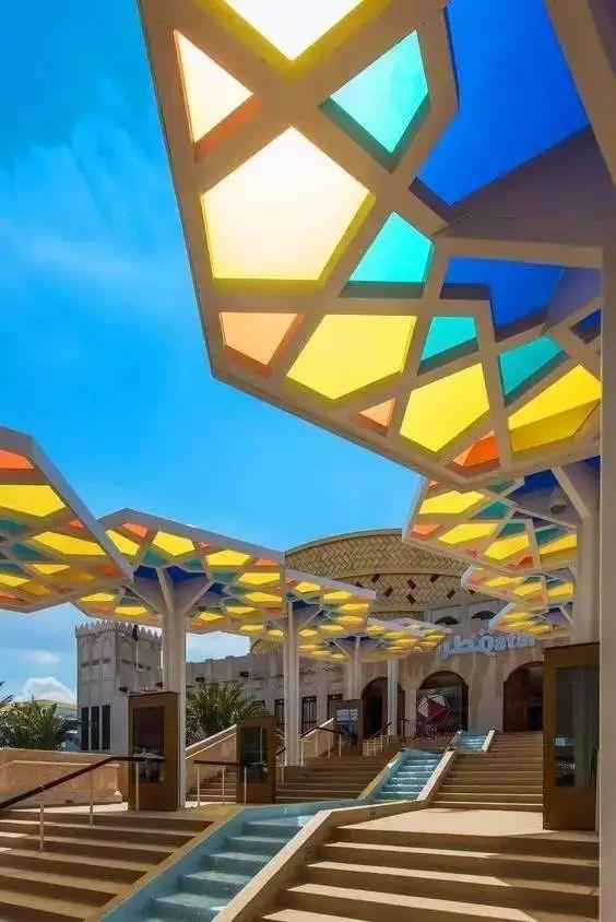 作为景观廊架,它也有着卓越的表现.