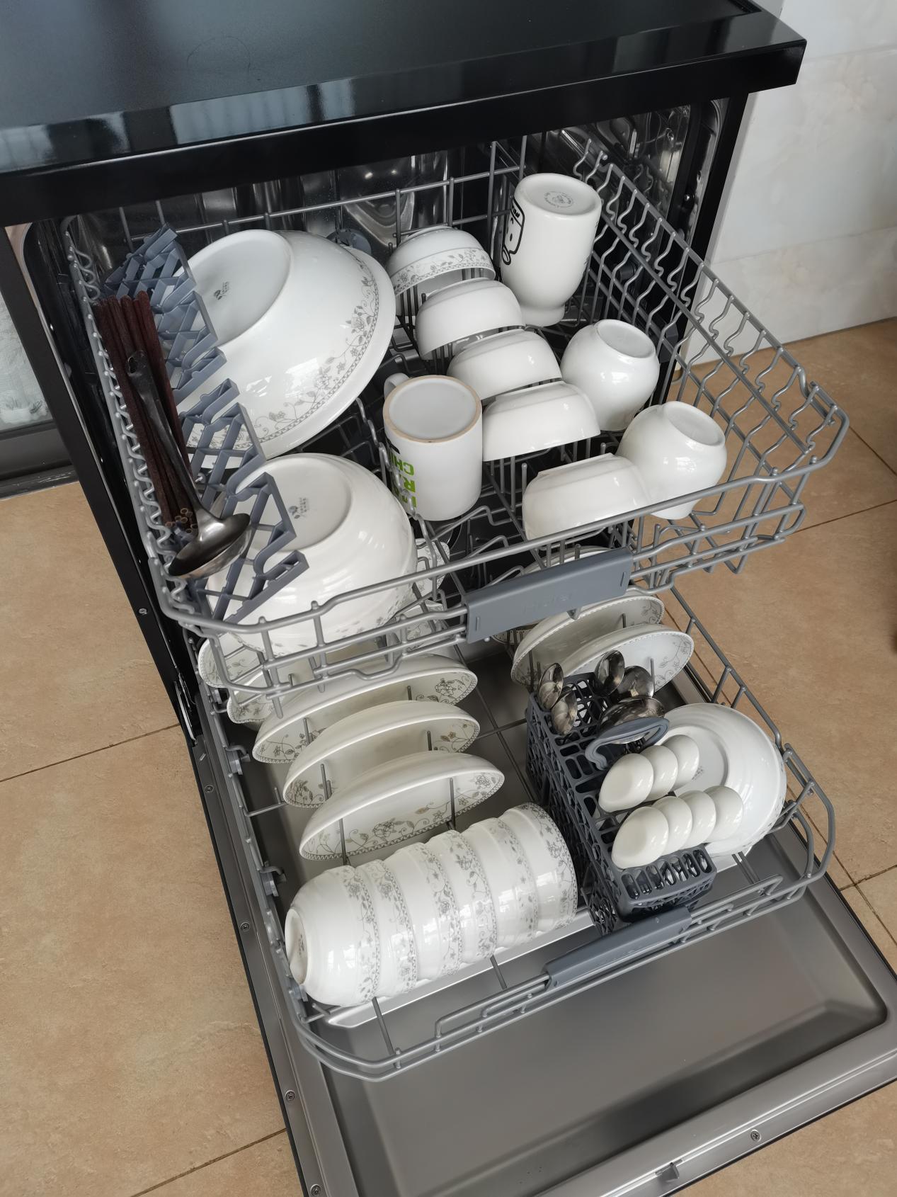 海尔晶彩w30洗碗机测评洗碗机对于顽固污渍是否真的能洗干净烘干和