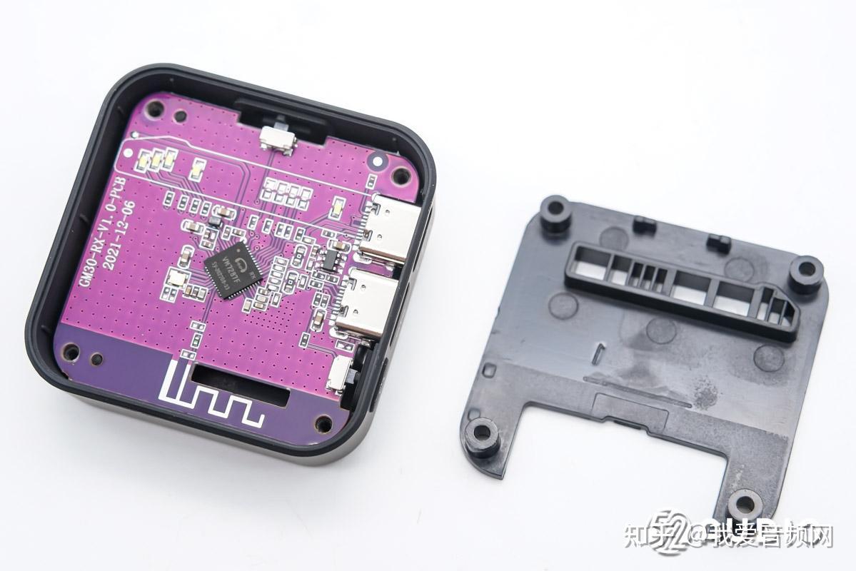 支持蓝牙伴奏,混响,提供14h超长续航,纽曼mc80无线领夹麦克风拆解