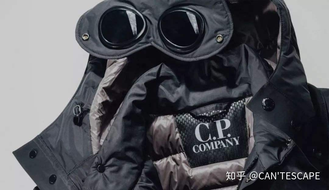 机能老大哥,直男穿搭杀手,科技点数拉满的stone island(石头岛)