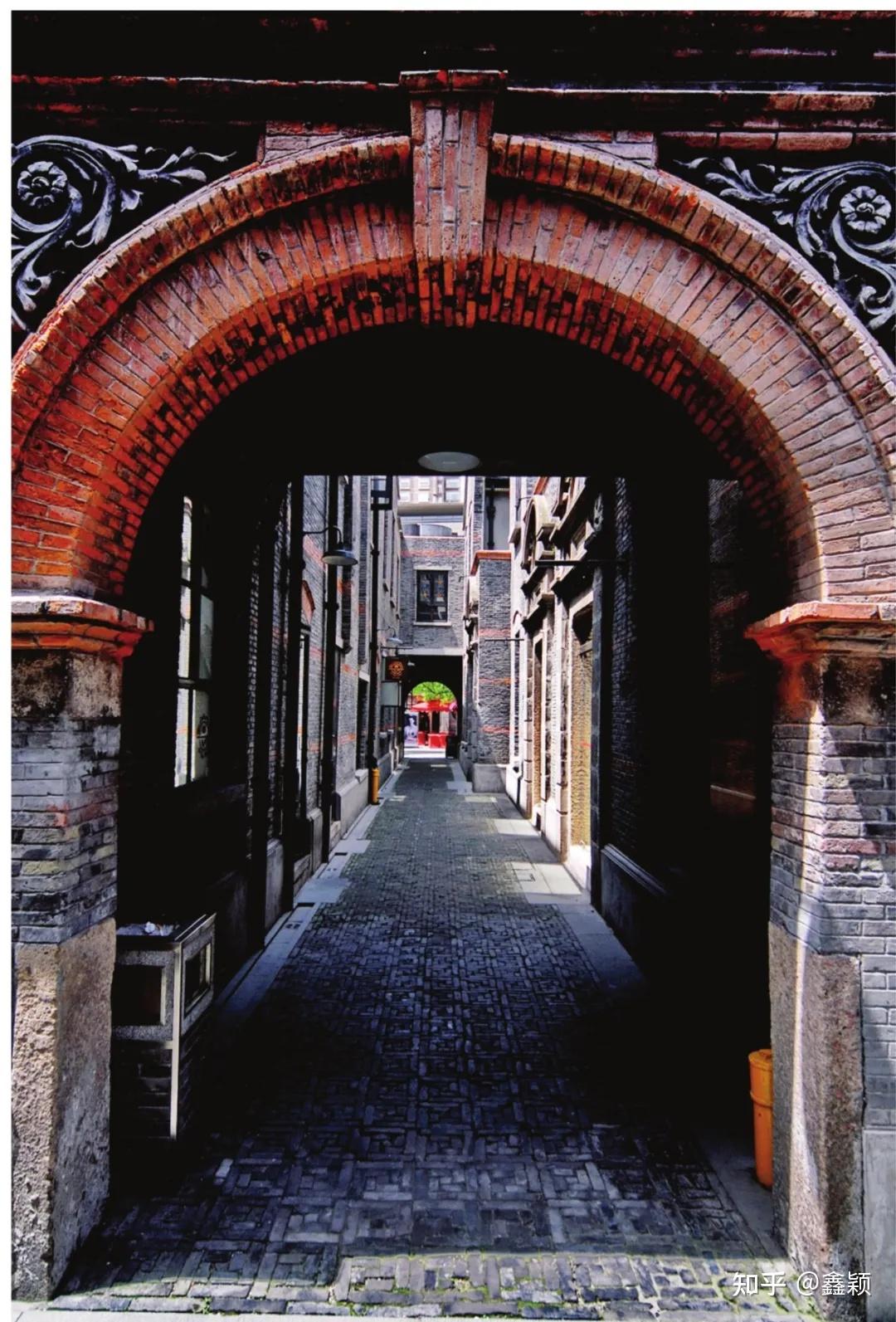 "以及"七十二家房客"等与石库门有关的名词,已成为老上海们温馨的记忆