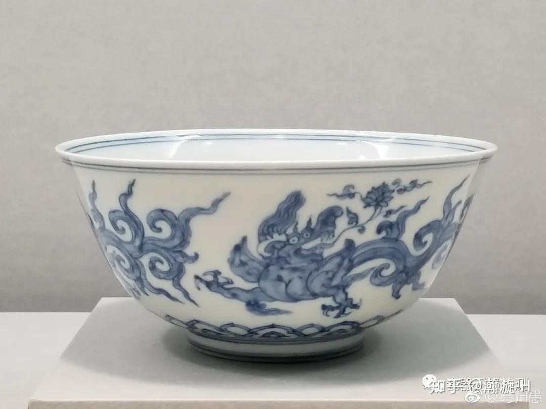 【佳士得春拍】全场最贵瓷器:明宣德青花夔龙纹罐3145万成交价!