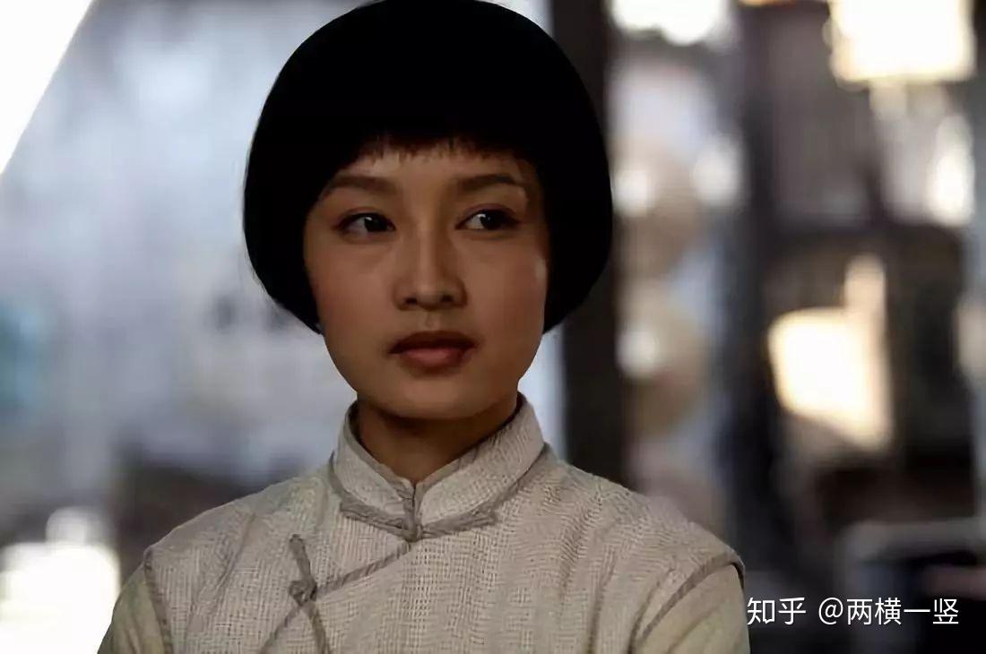 2008年,凭借在《红楼梦》中扮演薛宝钗打响知名度后,李沁一直尝试不同