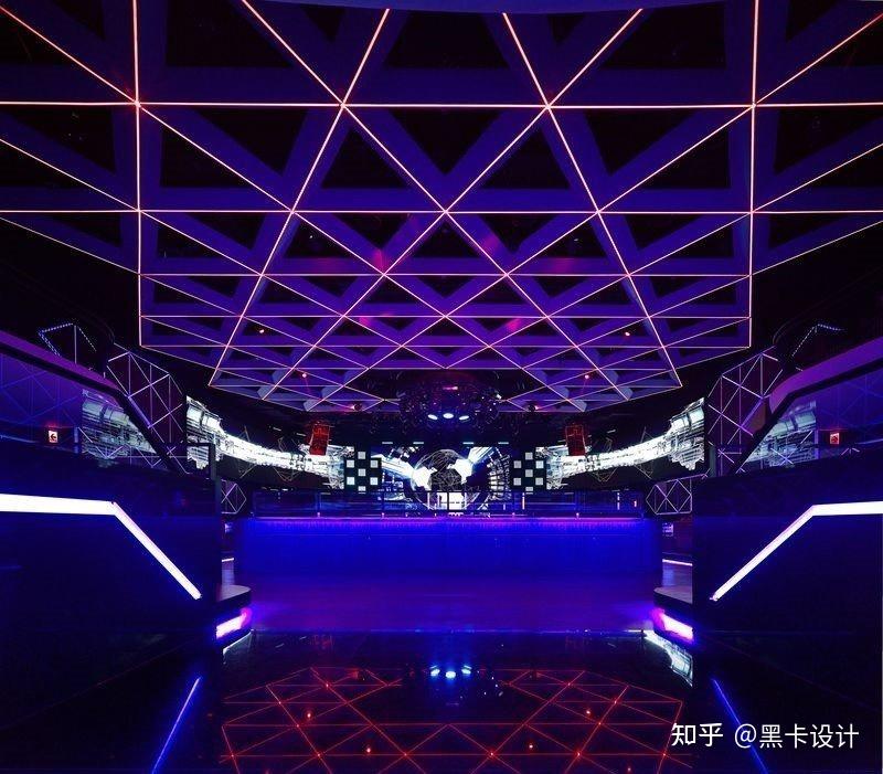 酒吧在目前的社会上比比皆是,从某种意义上来说,其实这就是一种感知