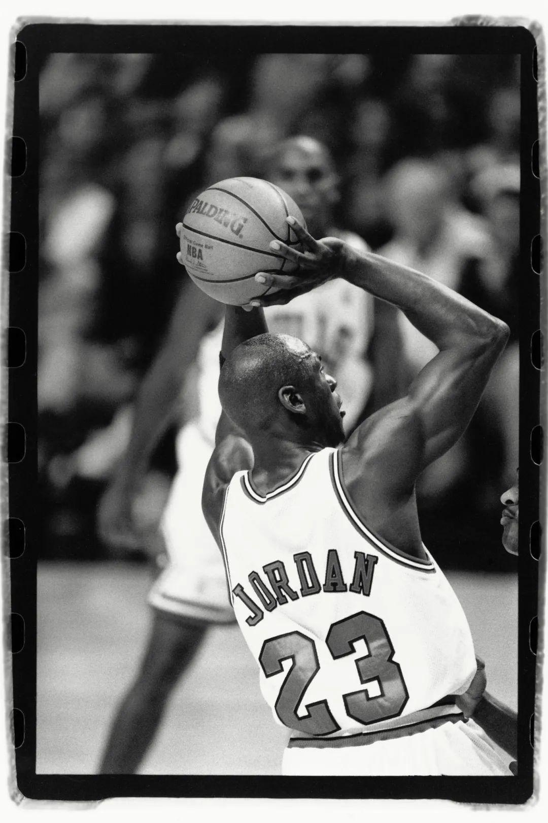 再次拯救nba的神丨乔丹高清黑白壁纸赏析