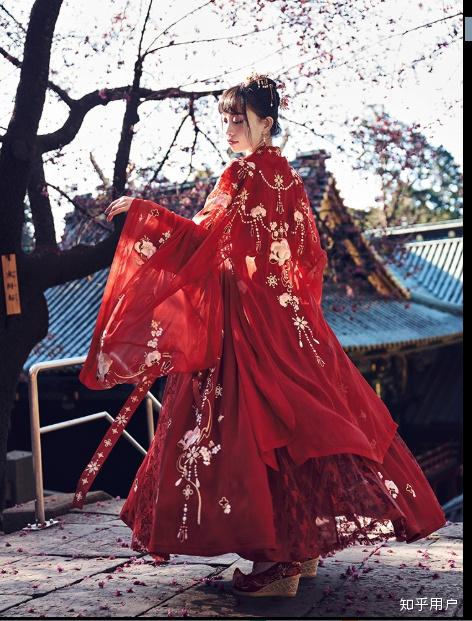 红色汉服大衣穿搭技巧,红色汉服女装图片