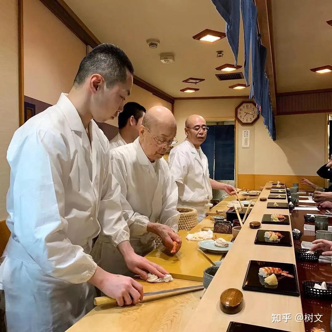 98岁的寿司之神小野二郎先生,这位极致的长期主义者有多牛? - 知乎