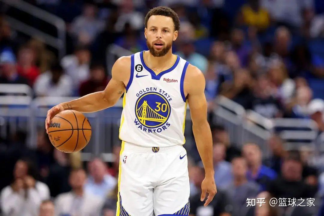 库里本赛季20场投进100记三分次于21赛季库里排名历史第二
