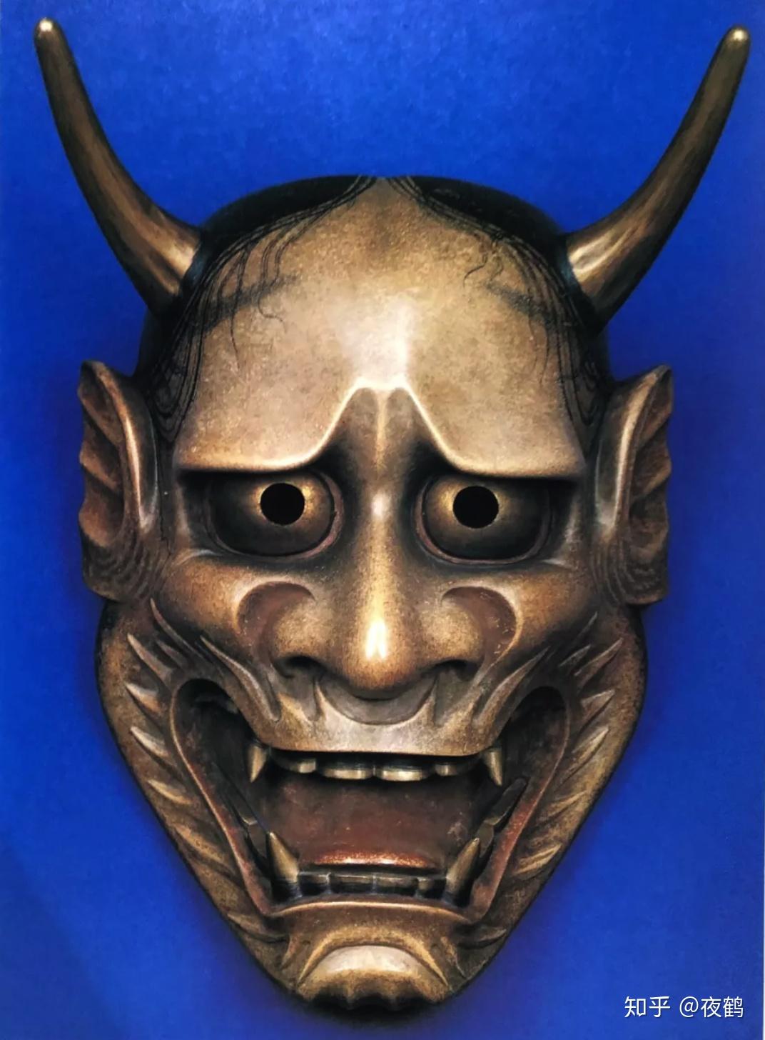 宝生家藏真蛇面造型本成——真蛇(梅若家藏)中成——般若另一个型的