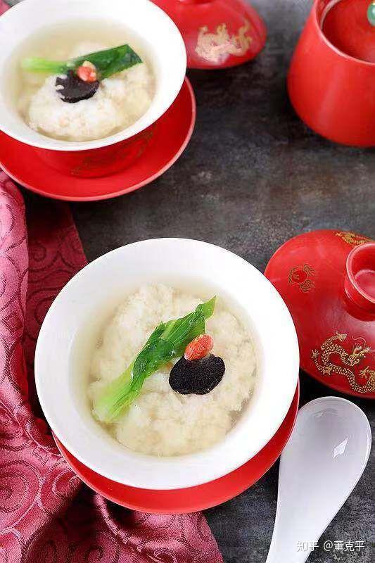 鸡豆花,川菜不辣的菜.也是国宴菜,一点都不辣,根本看不到辣椒的影子.